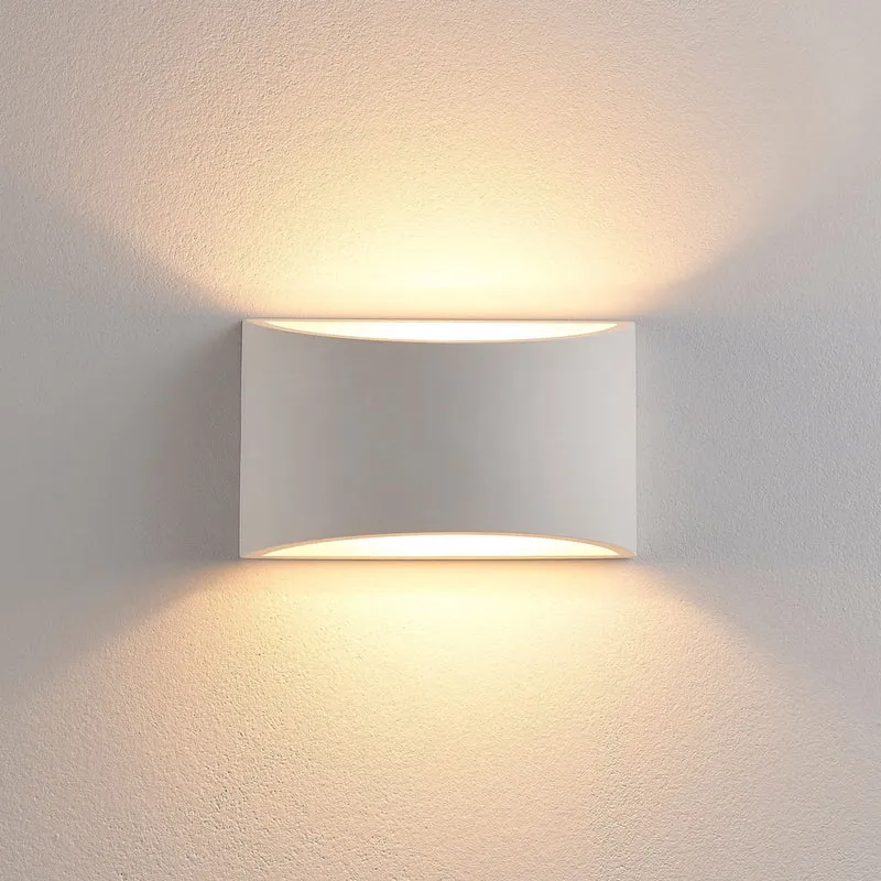 Moderne Hvid Væglampe med Malbar Gipsfinish