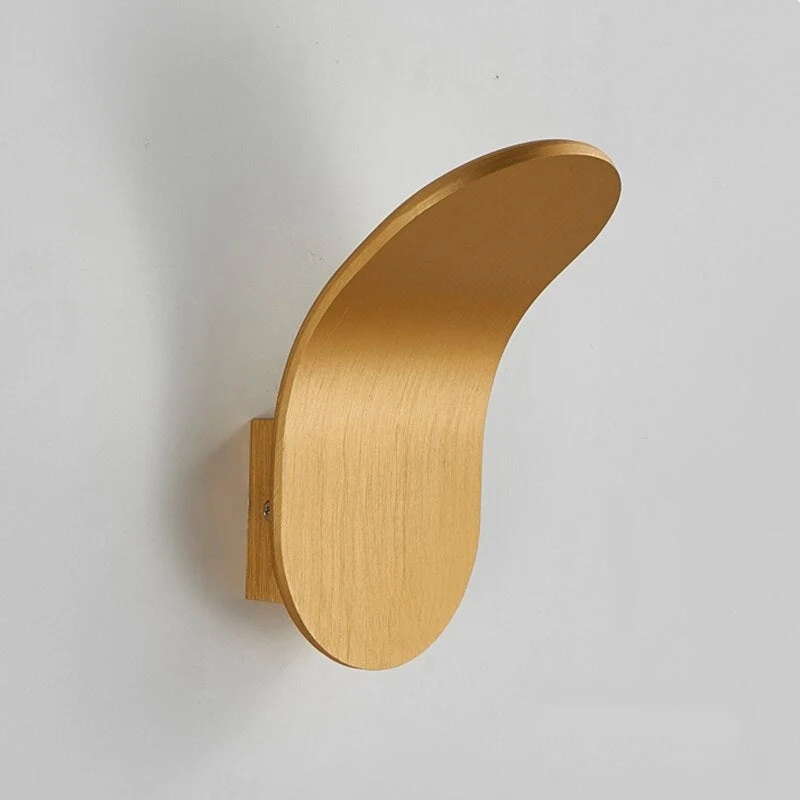 Elegant Væglampe i Jern – Nordisk Design for Moderne Hjem