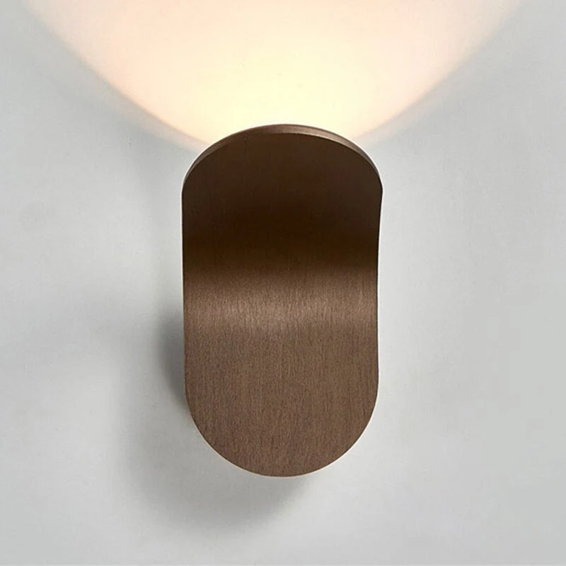 Elegant Væglampe i Jern – Nordisk Design for Moderne Hjem