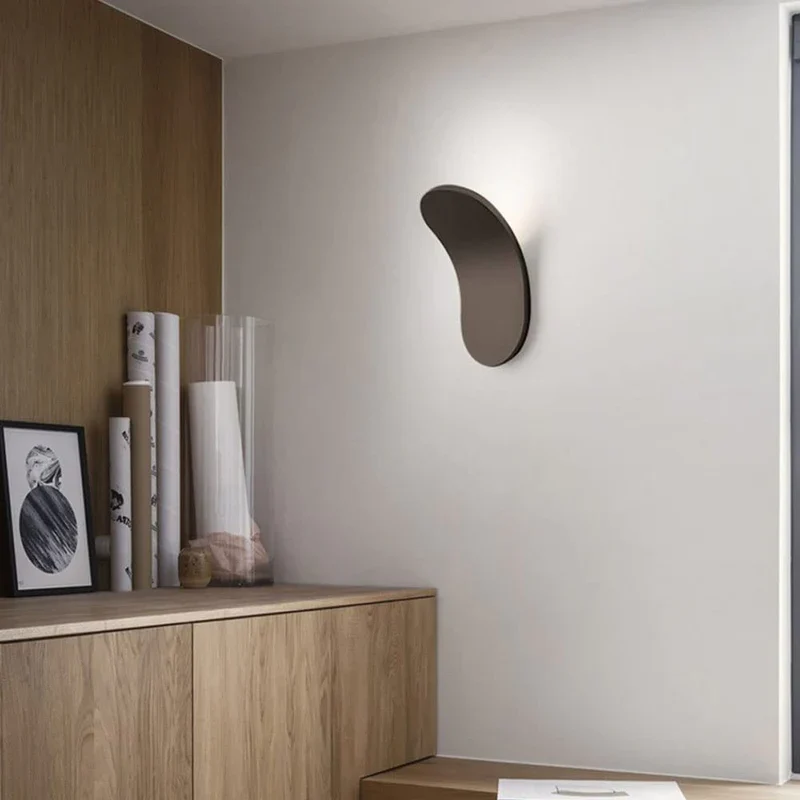 Elegant Væglampe i Jern – Nordisk Design for Moderne Hjem