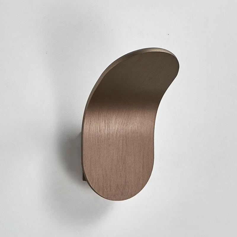 Elegant Væglampe i Jern – Nordisk Design for Moderne Hjem