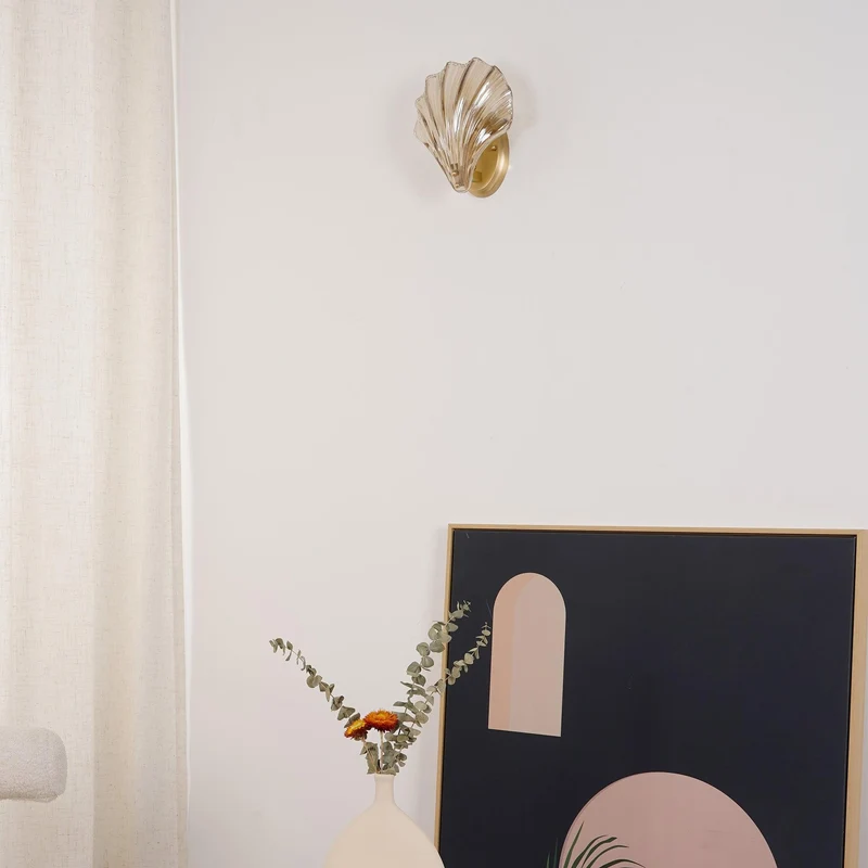 Væglampe i Muslingdesign – Skab Kyststemning i Dit Hjem