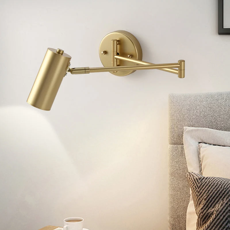 Elegant Væglampe med Justerbar Arm og Metal Skærm