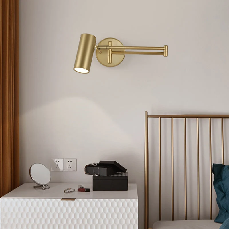 Elegant Væglampe med Justerbar Arm og Metal Skærm
