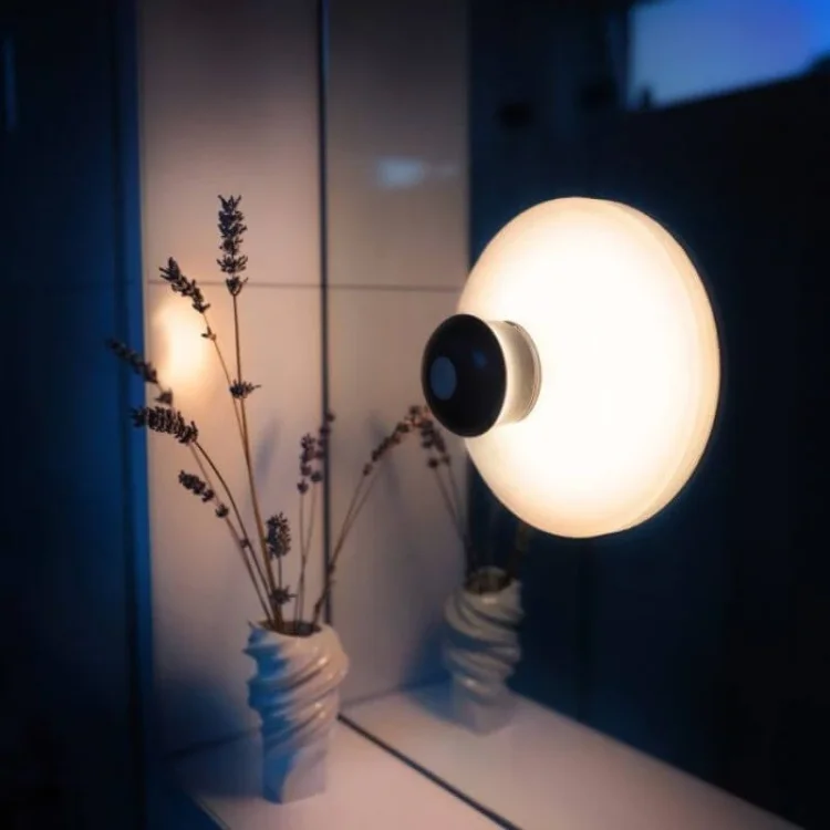 Bærbar LED Væglampe med Genopladelig Sugekopmontering