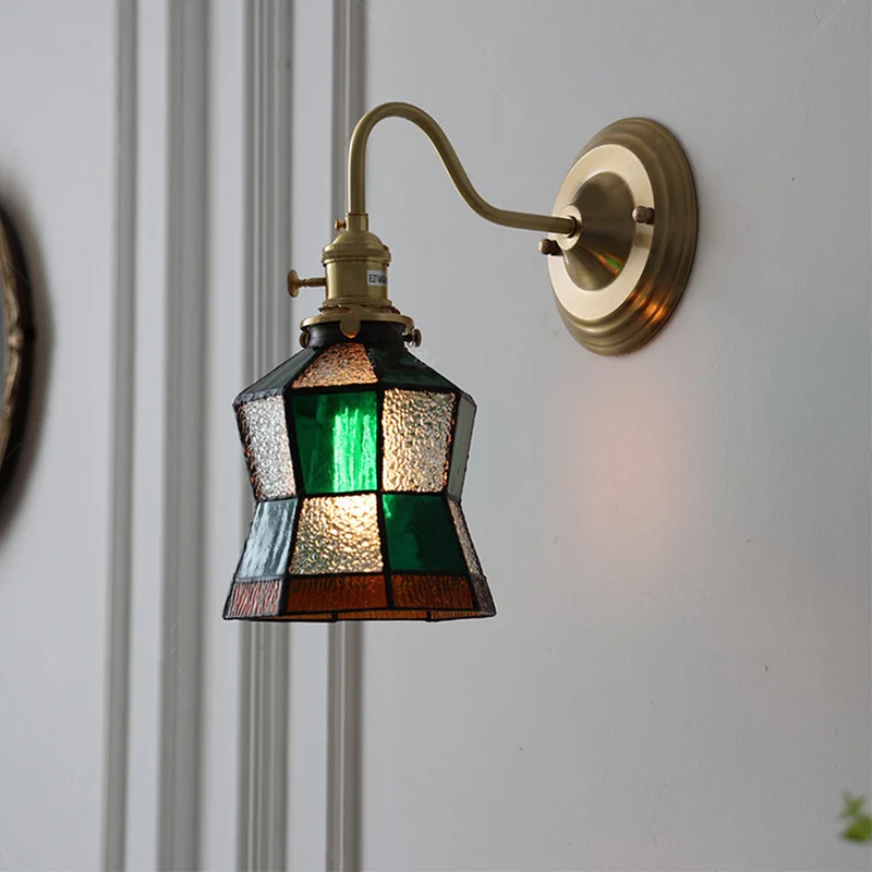 Væglampe med Vintage Glas – Stilfuld og Stemningsfuld Belysning