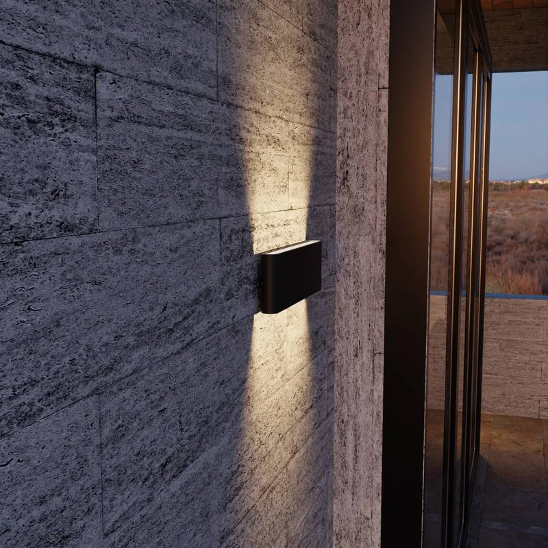 Elegant LED Væglampe med Blødt Lys til Minimalistisk Indretning