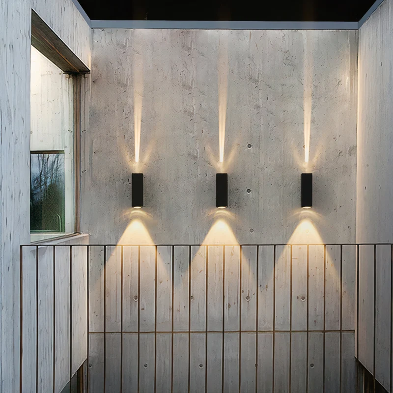 Udendørs LED Væglampe i Sort Aluminium - Moderne Design