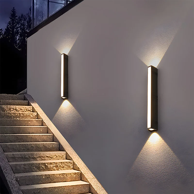 Vandtæt LED Udendørslampe med Moderne Design