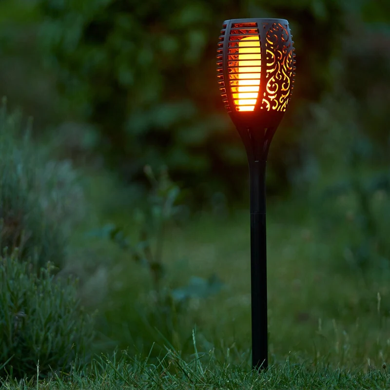 Solcelledrevet Havefakkel med Flammeeffekt – Energibesparende