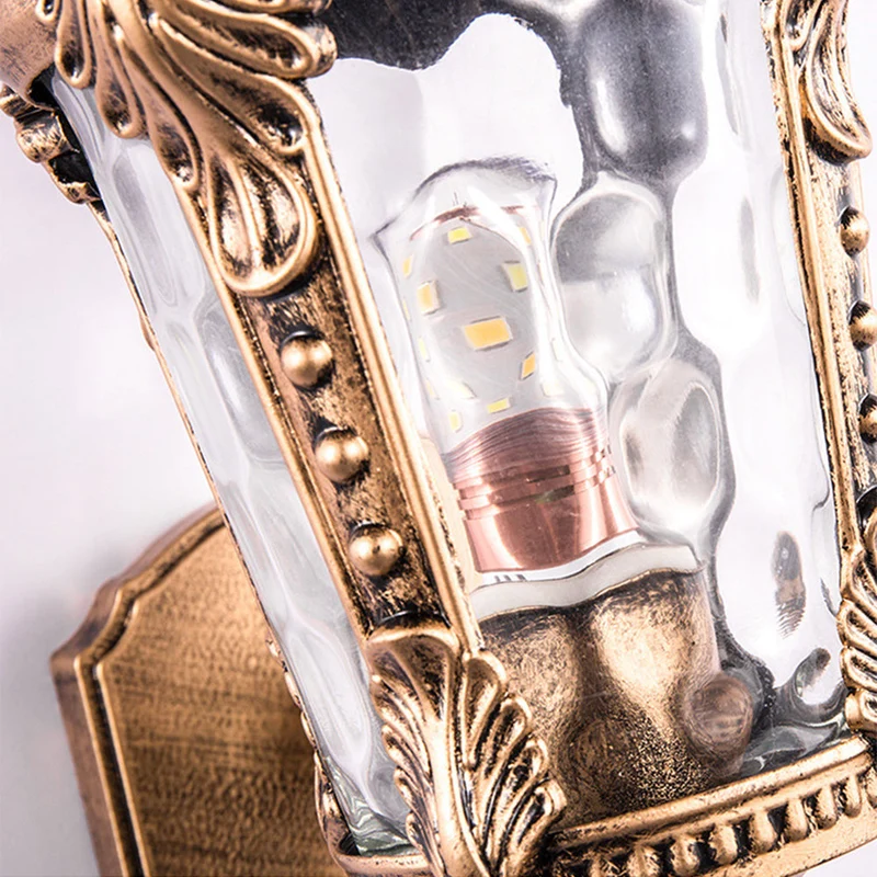Udendørs Vintage Væglampe i Glas – Klassisk Elegance