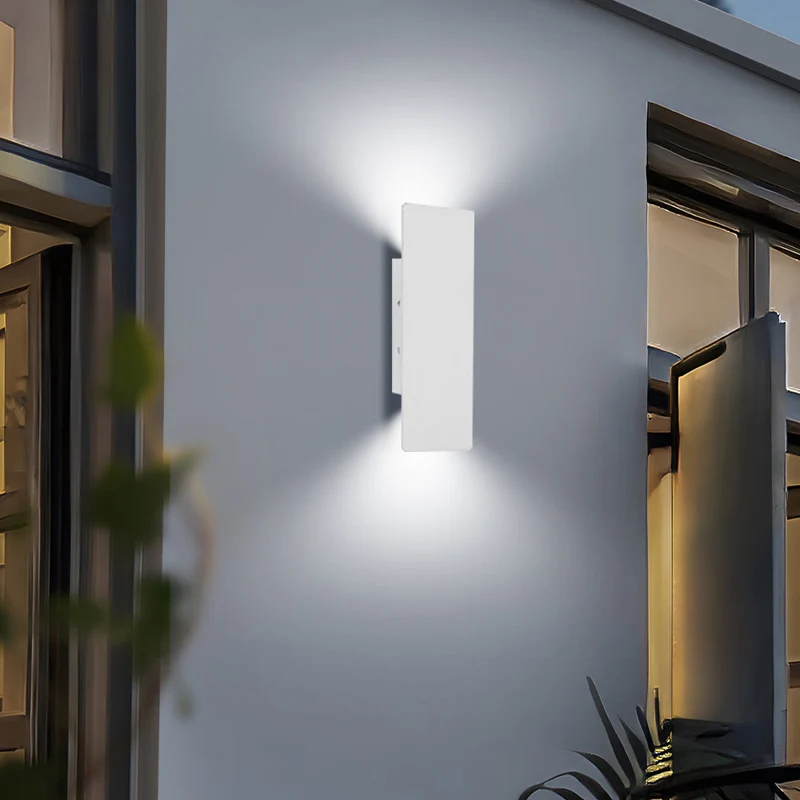 Vandtæt Udendørs Væglampe i Moderne Design, IP65 LED