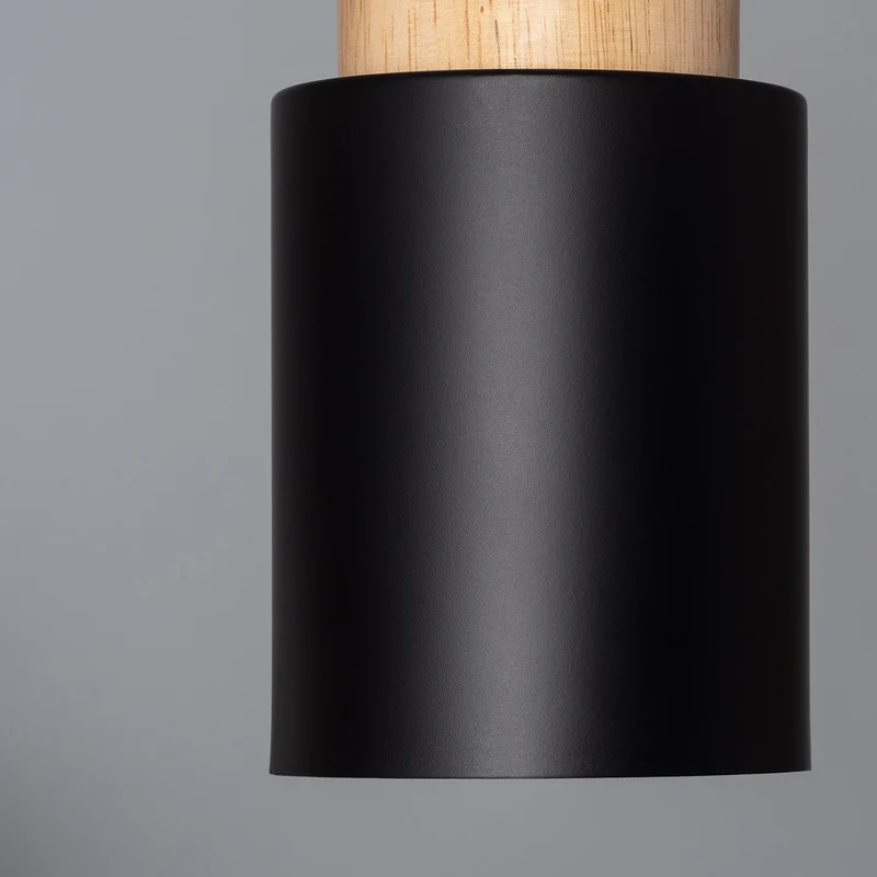 Elegant Træpendel i Sort – Moderne Cylinderdesign