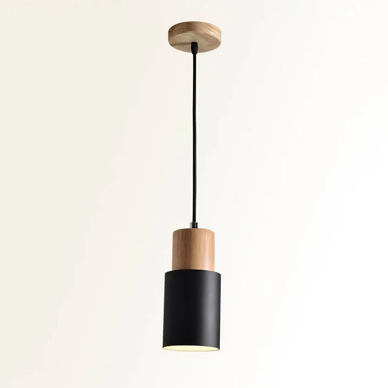 Elegant Træpendel i Sort – Moderne Cylinderdesign