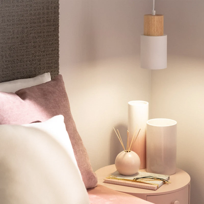 Elegant Træpendel i Sort – Moderne Cylinderdesign