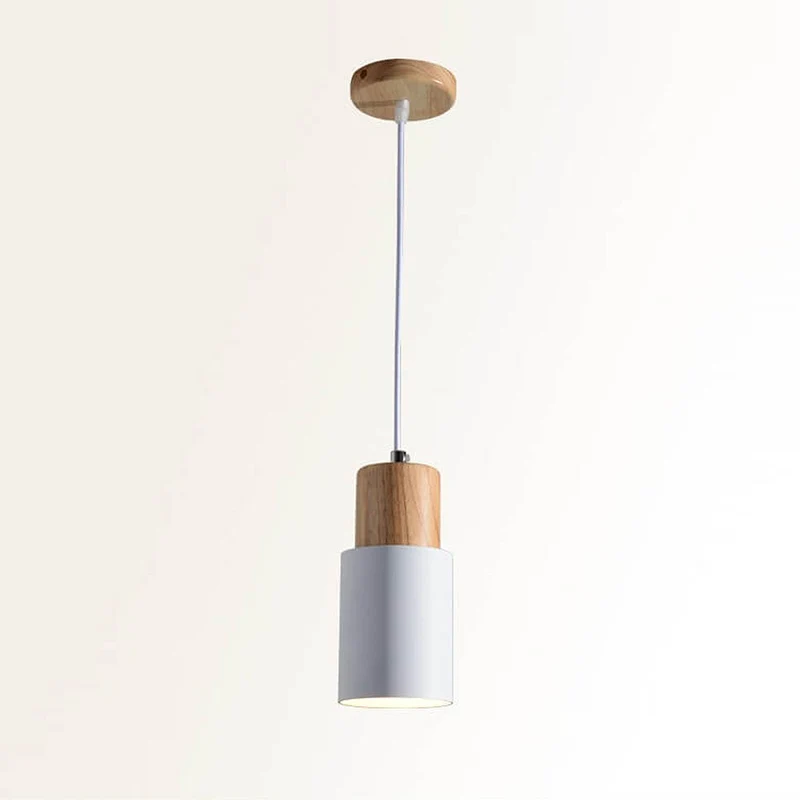Elegant Træpendel i Sort – Moderne Cylinderdesign
