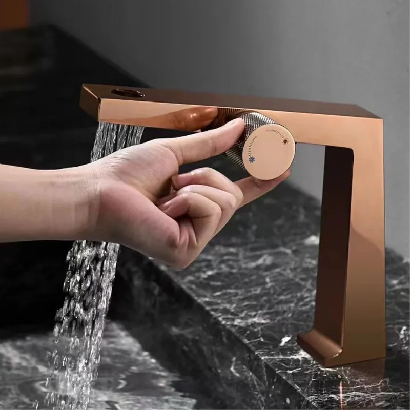 Elegant Touch Enkel Dobbelt Kontrol Badeværelsesarmatur