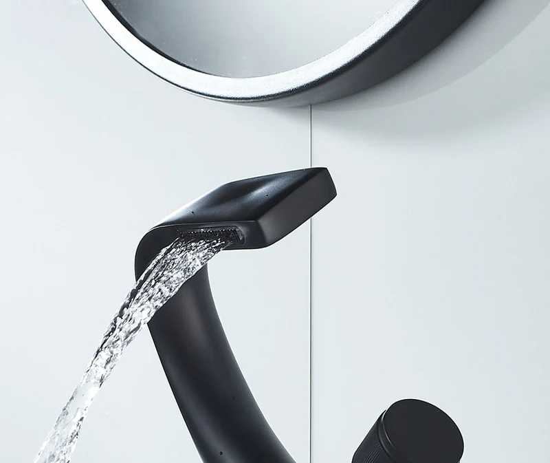 Kreativ Chrome Vandfald Elegant Vandhane
