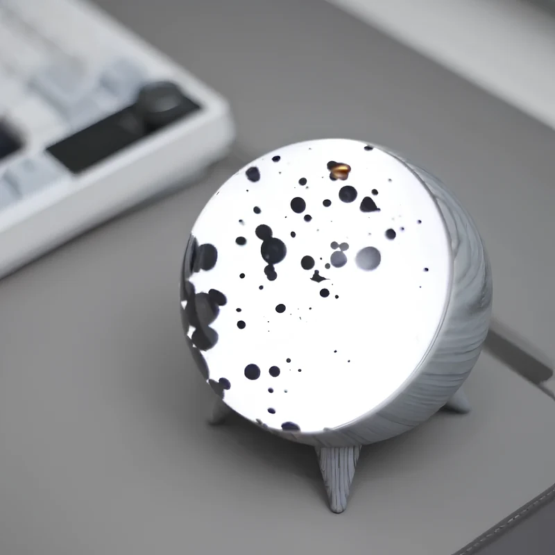 Trådløs Højttaler med Ferrofluid Display – Visuel Musikoplevelse