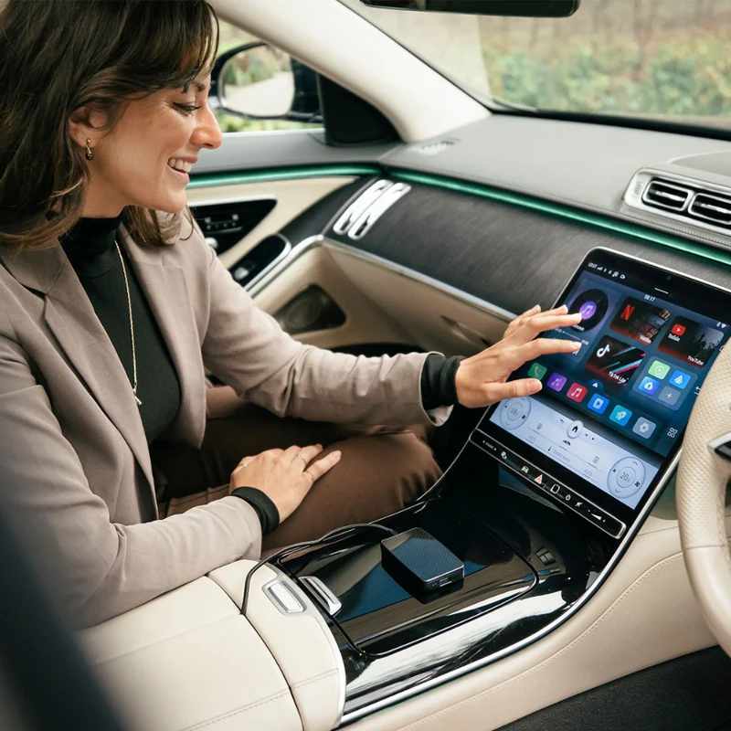 Trådløs Multimedie Biladapter med Streaming og CarPlay