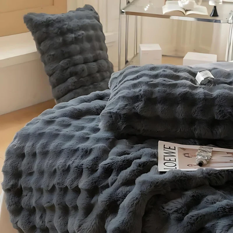 Blød Fleece Tæppe med Pelslook – Luksus & Komfort i Én