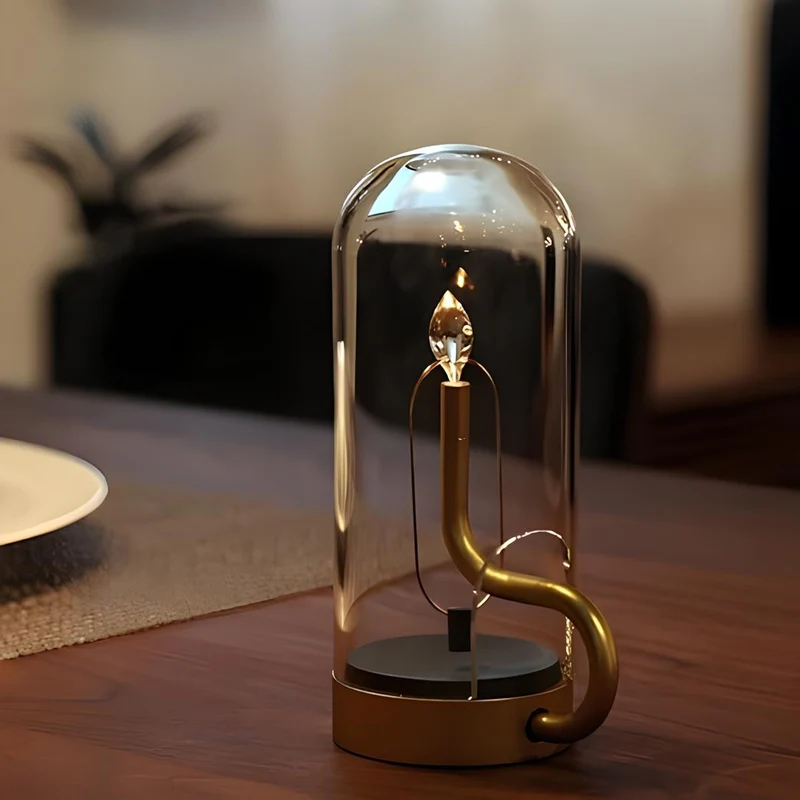 Elegant LED Bordlampe med Glasdome og Genopladelig Lys