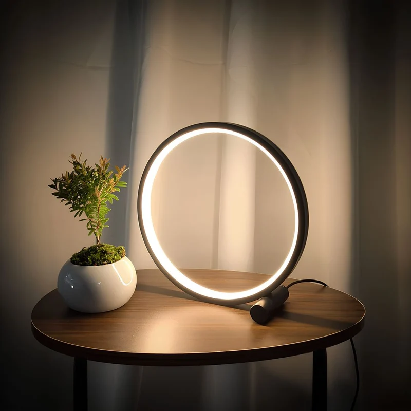 Moderne LED Natlampe med Justerbar Lysstyrke og Ringdesign