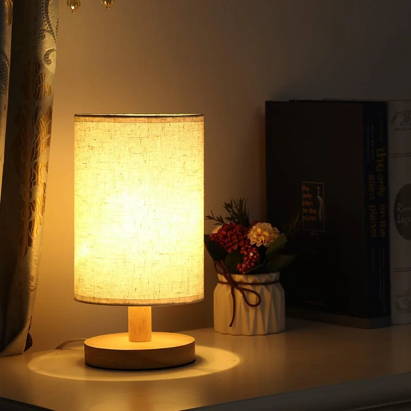 Dæmpbar Bordlampe i Træ med Justerbar Lysstyrke