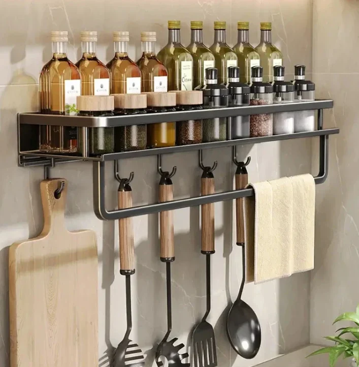 Elegant Metalkøkkenhylde med Pladsbesparende Design