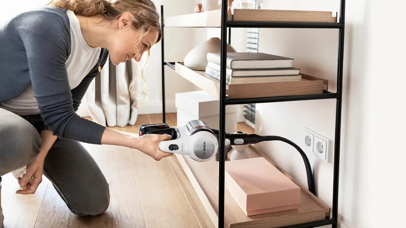 Bosch BCS711XXL upprättstående dammsugare och elektrisk sopborste Skaftdammsugare Batteri Torr Utan påse 0,3 l Vit 3 Ah