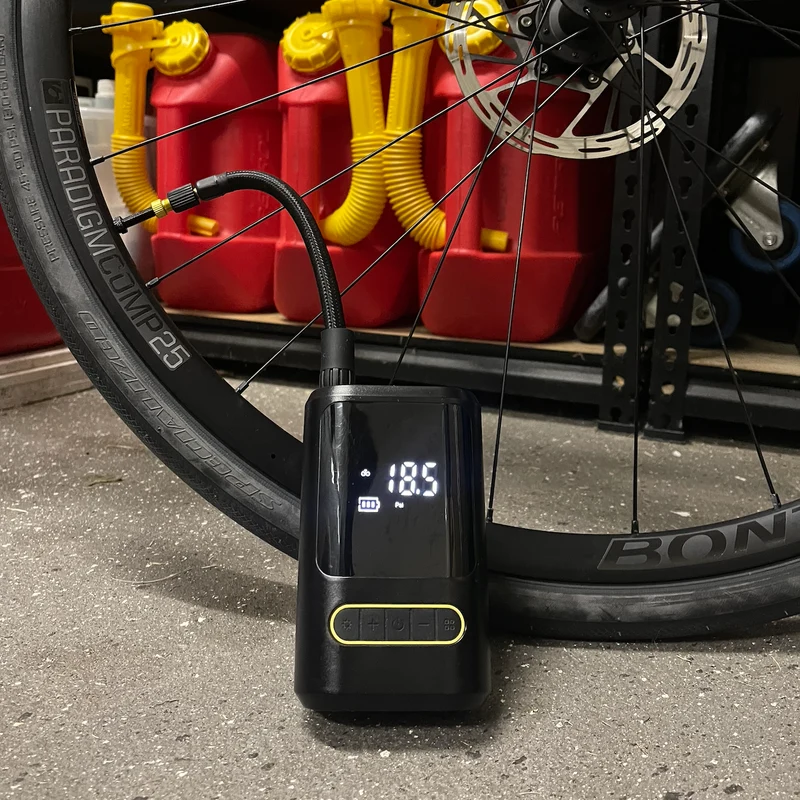 Stilfuld Trådløs Oplader med Hurtig 15W Effekt