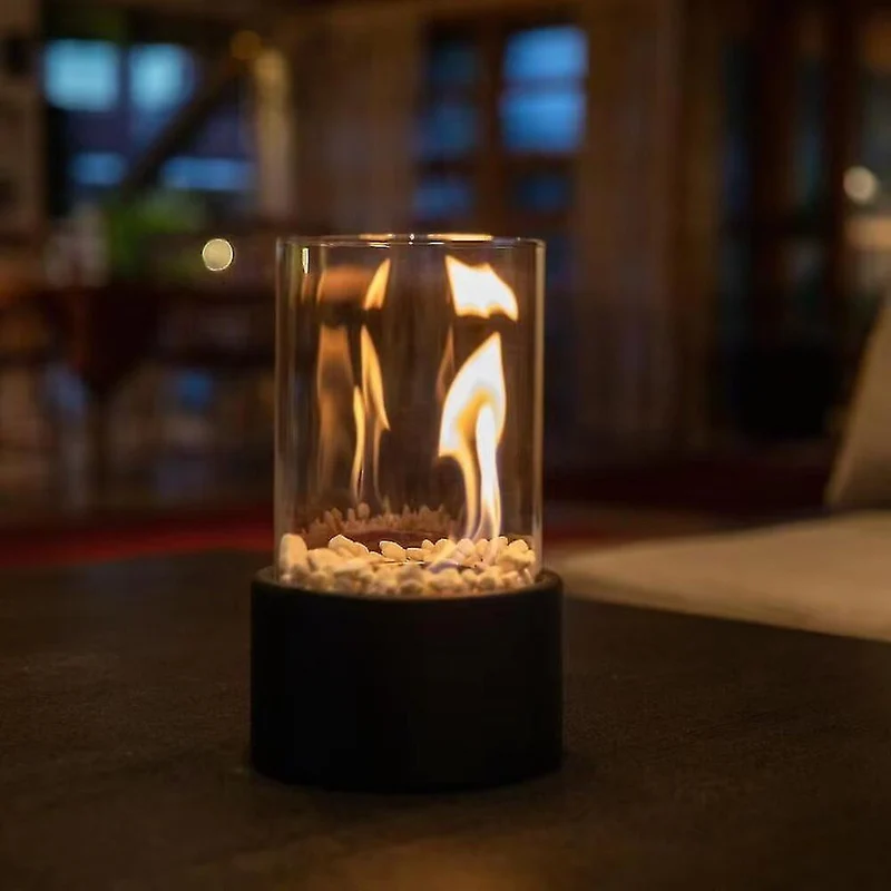 Elegant Oljelampe med Tidløs Atmosfære til Dit Hjem