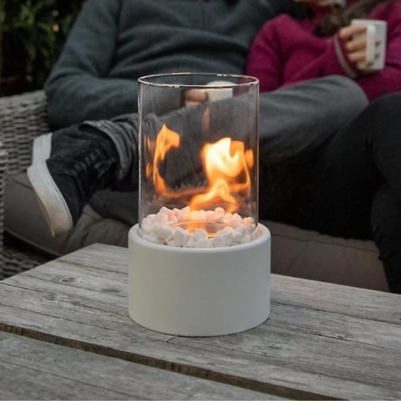 Elegant Oljelampe med Tidløs Atmosfære til Dit Hjem