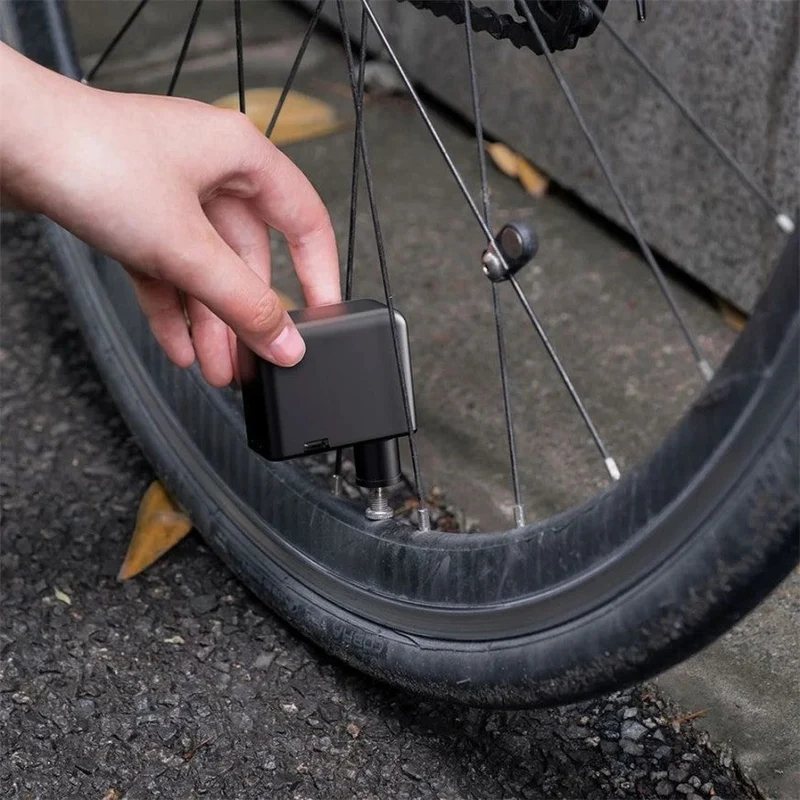 Ultrakompakt elektrisk cykelpumpe med Type-C genopladeligt batteri til nem oppumpning