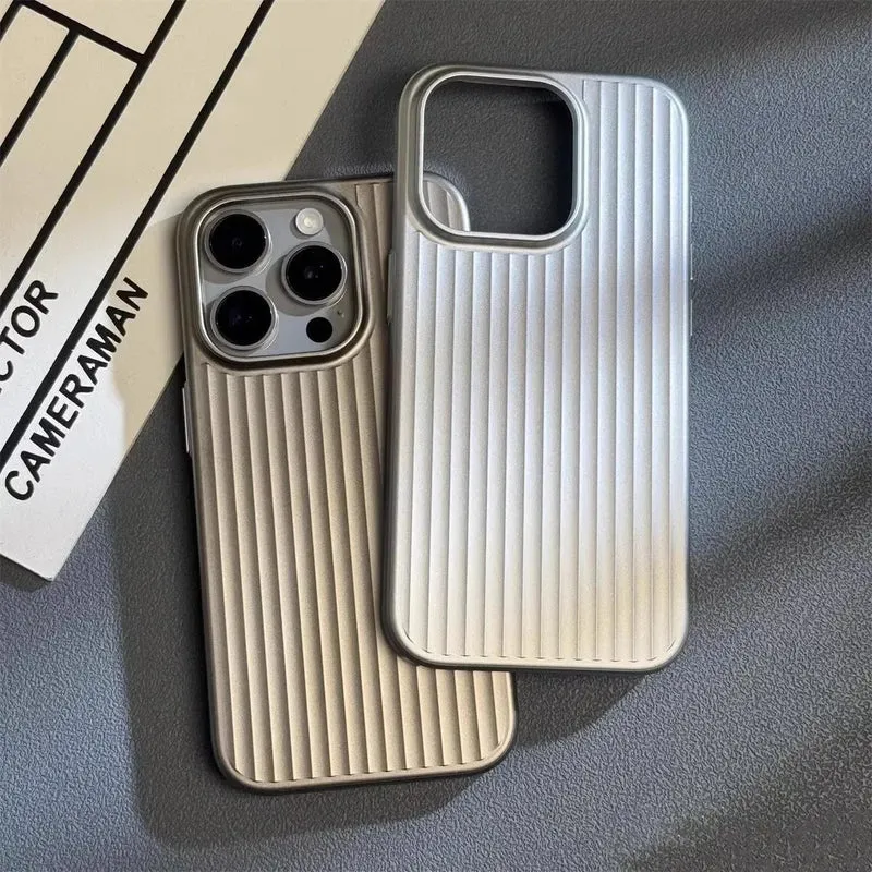 Slankt iPhone-etui med militærbeskyttelse til daglig brug