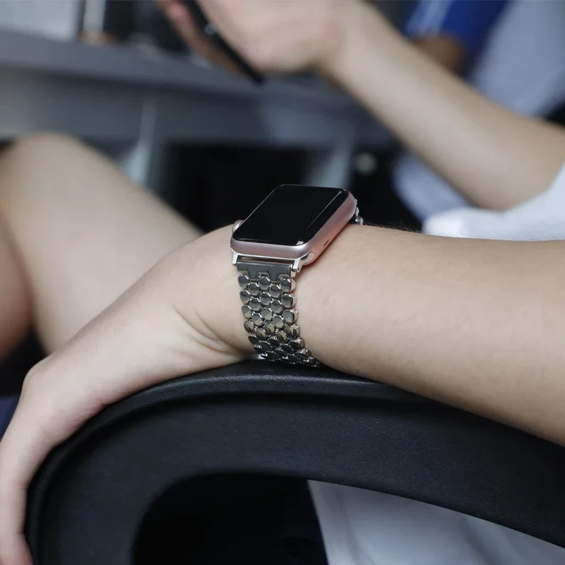Elegant rustfrit stålrem til Apple Watch til hverdag og fest