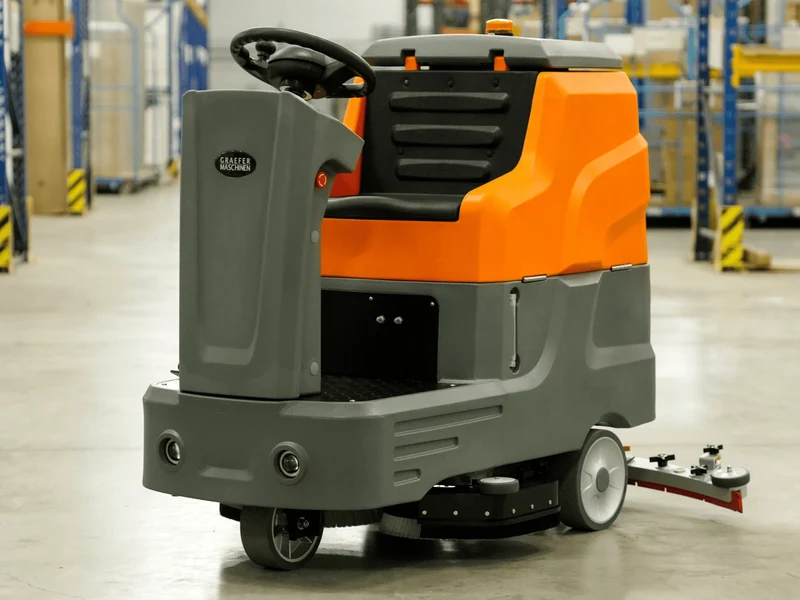 Aufsitz-Scheuersaugmaschine Graefer SM125-PRO mit Doppelbürste