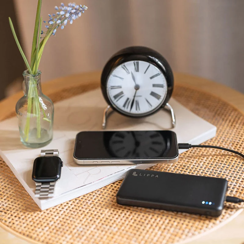 Lippa 10.000 mAh powerbank 18W USB-C PD og QC USB-A output, Sort