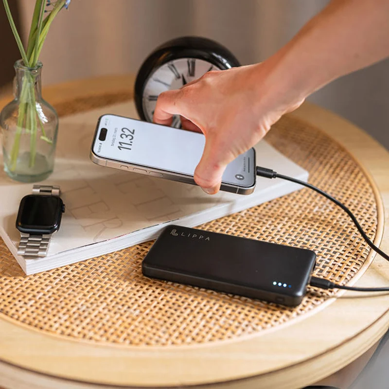 Lippa 10.000 mAh powerbank 18W USB-C PD og QC USB-A output, Sort