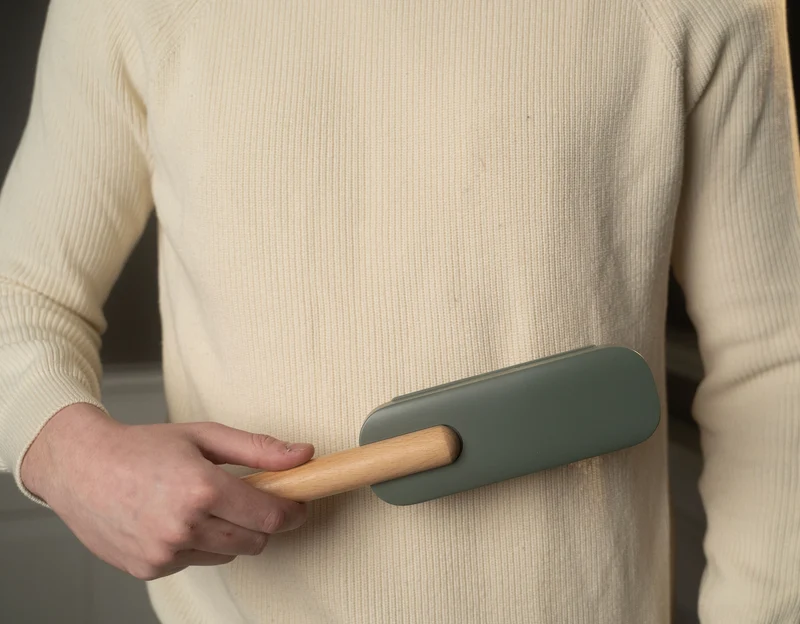 Lint remover