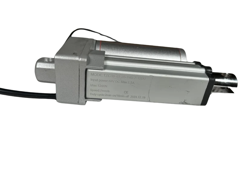 Stellmotor (145 mm) passend für Graefer KM80-PRO, KM120-PRP, KM160-PRO, KM180-PRO, Daewoo DAS80, DAS100 / Kremer KRS100, KRYSZ4