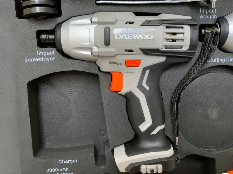 Daewoo Power-Tool Set 4 in 1