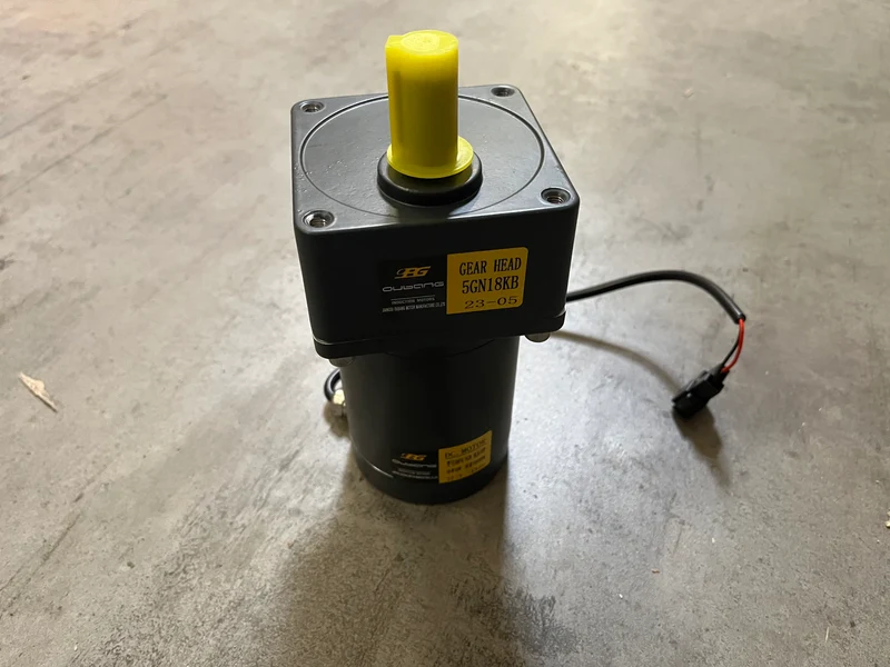 Antriebsmotor für Seitenbesen - Kehrmaschinen Daewoo/ Kremer/ Graefer