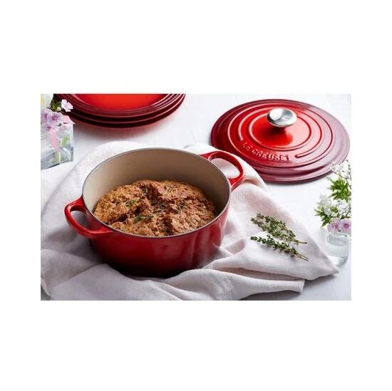 Le Creuset Round Casserole Cast Iron 22 cm Cerise