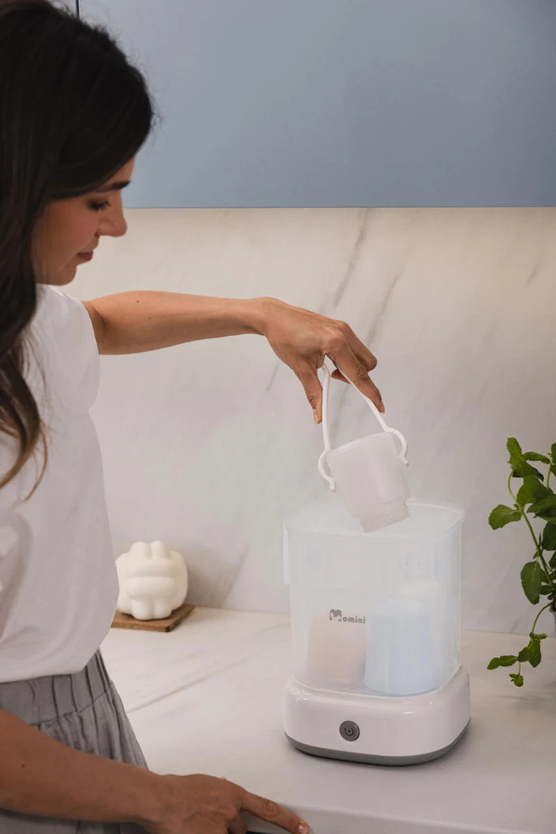 Momini QuickSteam - Flaskesterilisator til sutteflasker