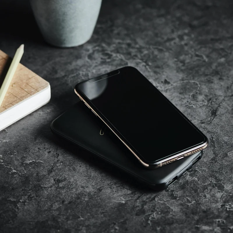 GreyLime trådløs 6000 mAh powerbank, Sort