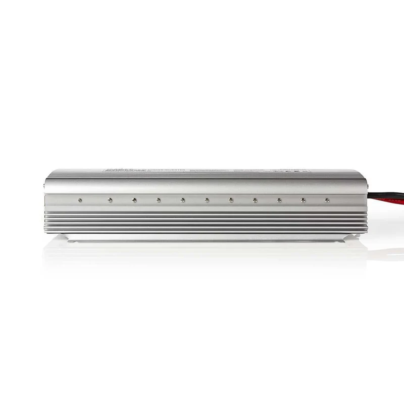 Omvormer Gemodificeerde Sinusgolf Apparaat stroomoutput: Type F (CEE 7/3) - 230 V AC 50 Hz - 1700W
