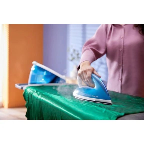 Philips GC6840/20 PerfectCare Compact Essential Steam Station