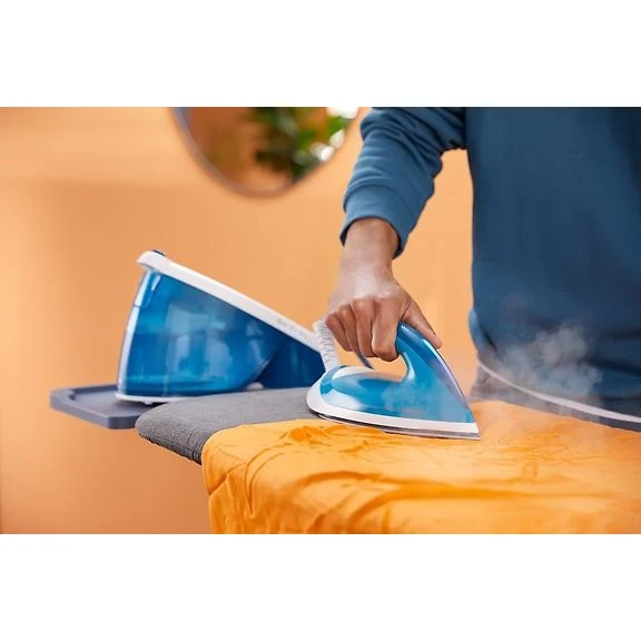 Philips GC6840/20 PerfectCare Compact Essential Steam Station