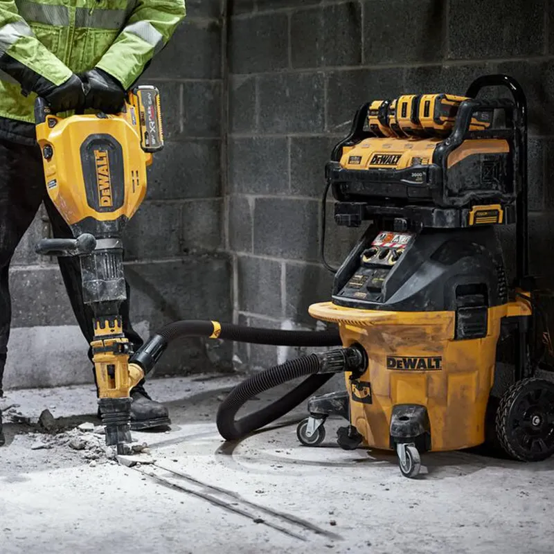 Solid/liquid vacuum cleaner Dewalt DWV905M-QS 1400W